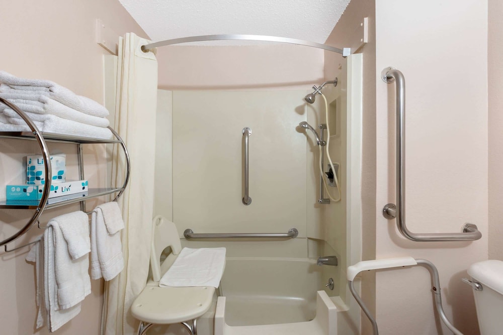 Super 8 by Wyndham North Platte - photo 44