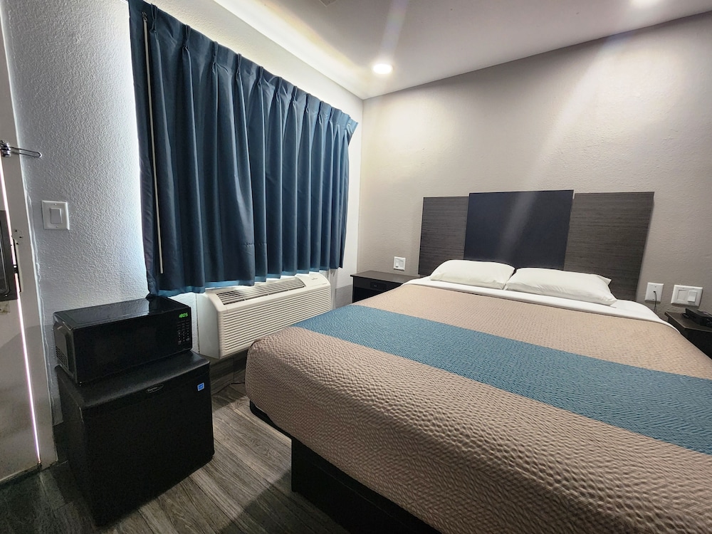 Motel 6 Galveston TX - photo 4