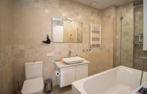 Vake Chic 2BR Comfort Home By Wehost