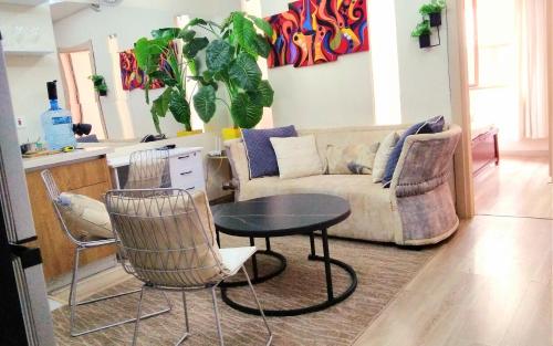 Charming cosy one bed condo with heated pool