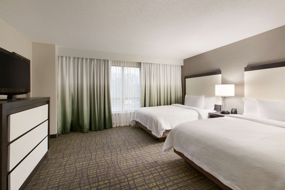 Embassy Suites by Hilton Newark Wilmington South - photo 13