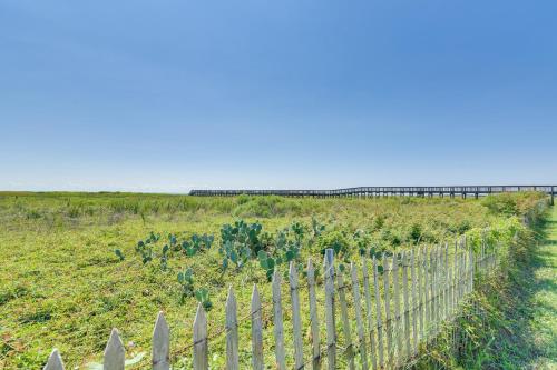 Walk to Beach Galveston Home with Resort Perks - photo 30
