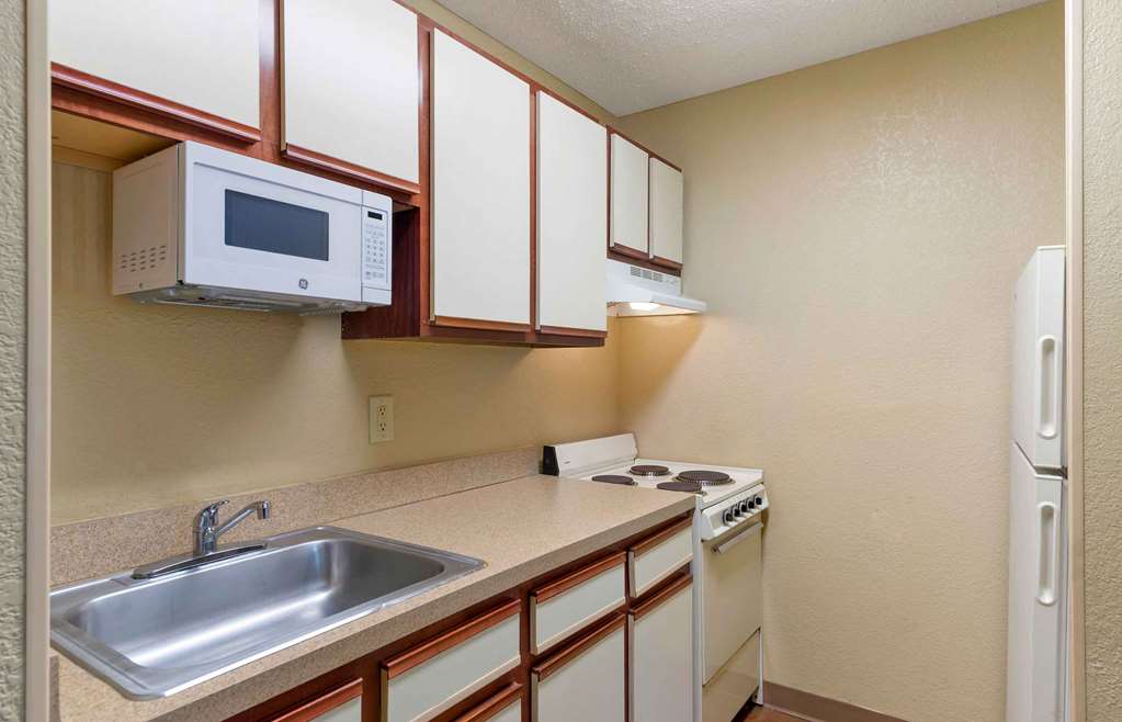 Extended Stay America Select Suites Atlanta Kennesaw - photo 15