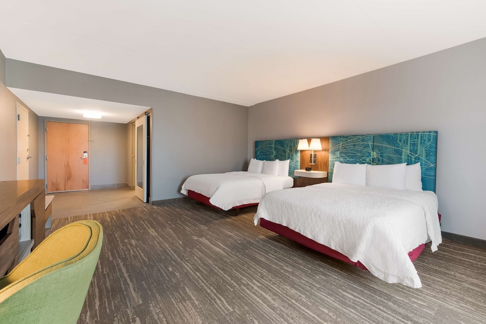 Hampton Inn & Suites Charlotte Airport - photo 16