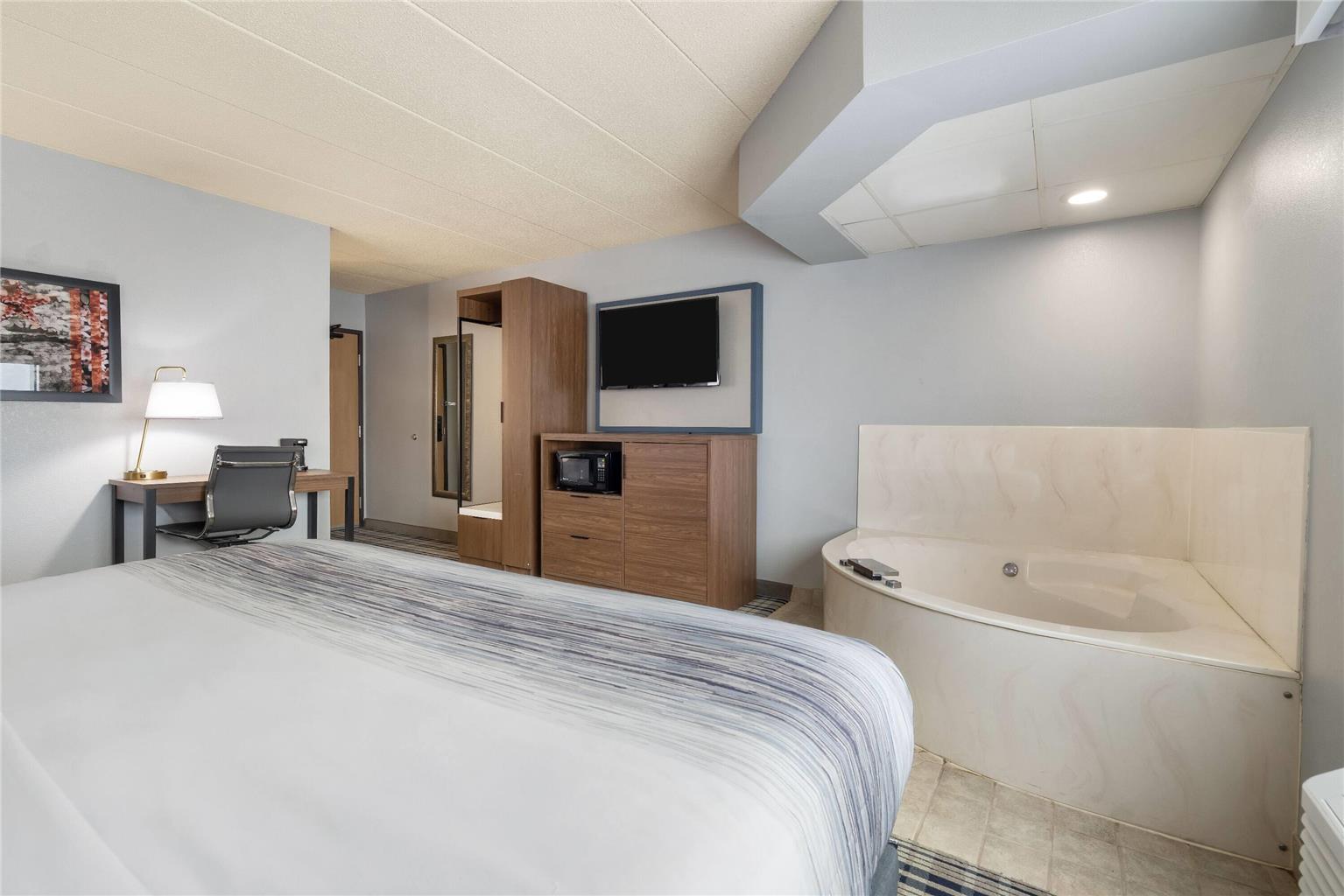 AmericInn by Wyndham Chamberlain Conference Center - photo 34