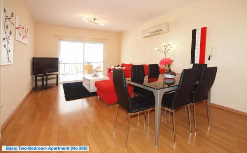 Les Sirenes Apartments