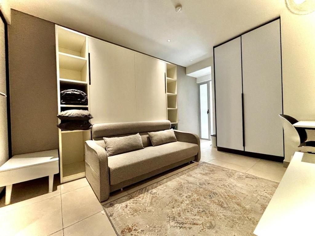 Shem's DK Impian Airport Subang with Balcony — 5-Star Luxury Hotel in Shah Alam, Malaysia