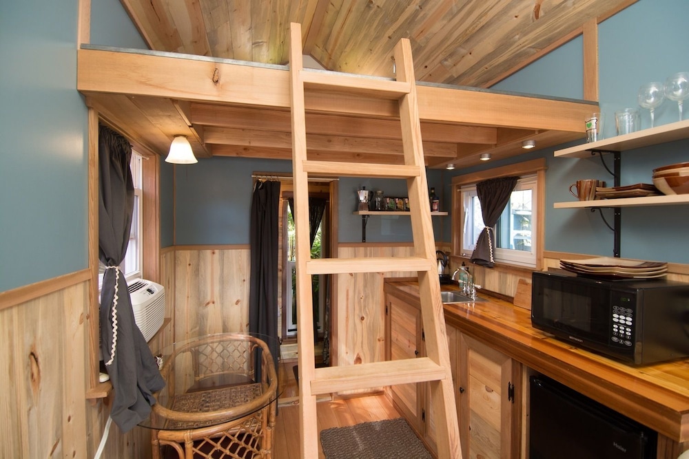 Caravan The Tiny House Hotel - photo 19