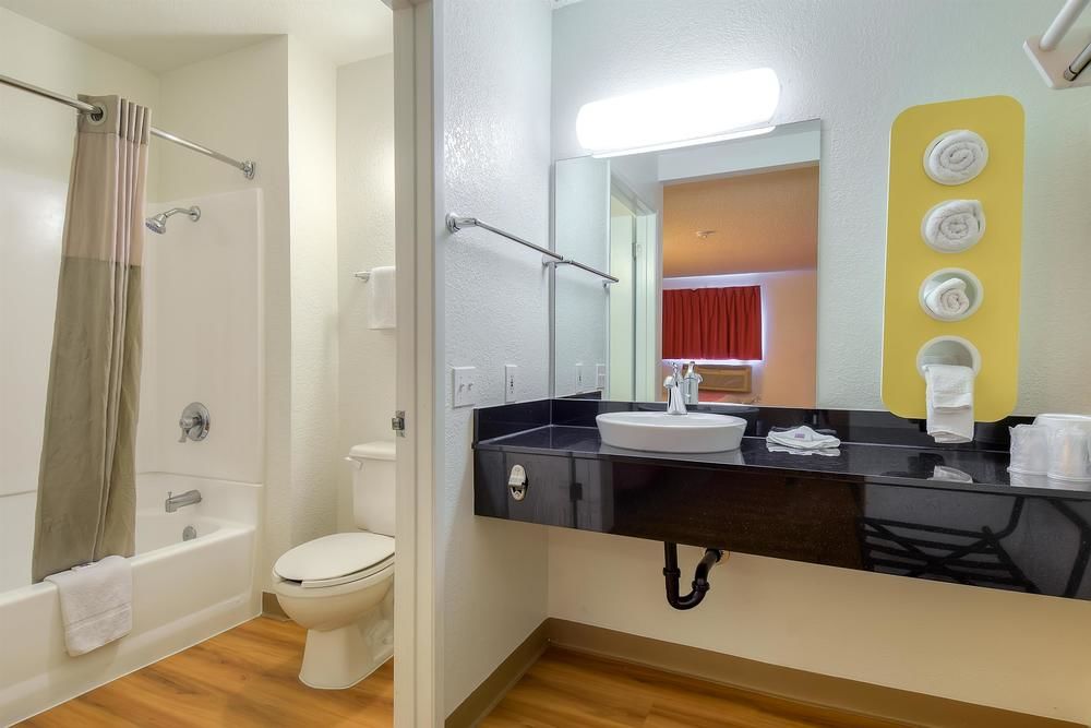Motel 6 Los Angeles Harbor City - photo 16