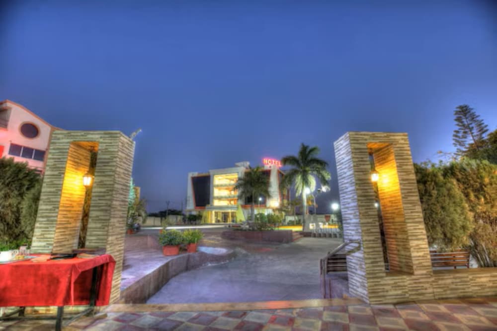 Hotel Keshwaras Residency