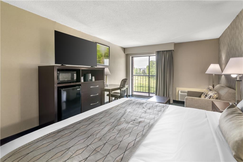 Best Western Plus Keene Hotel - photo 66