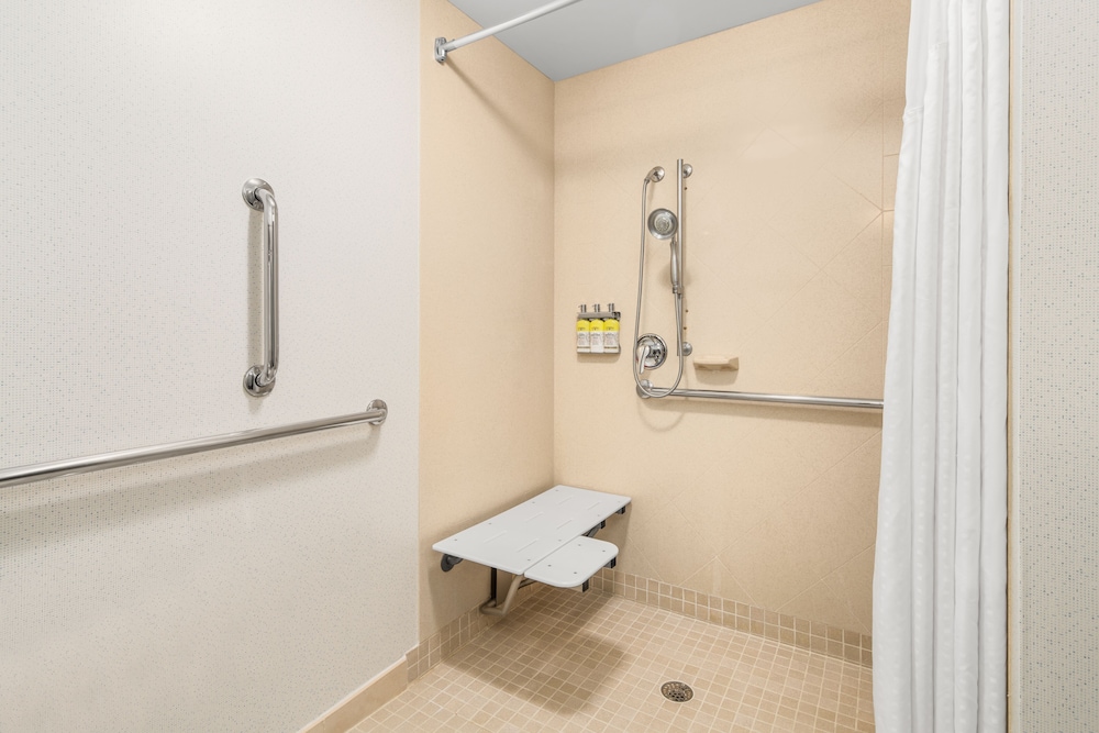 Holiday Inn Express & Suites Wilmington Newark by IHG - photo 34