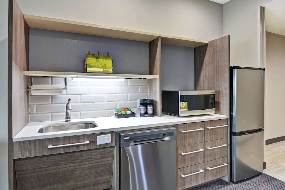 Home2 Suites by Hilton Pecos - photo 20