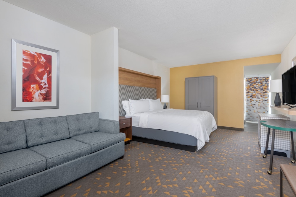 Holiday Inn & Suites Pittsfield Berkshires by IHG - photo 8