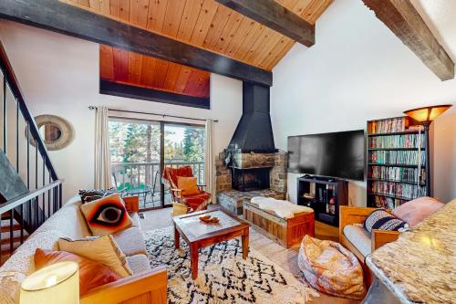 Serene Escape — 4-Star Luxury Hotel in Kings Beach, United States
