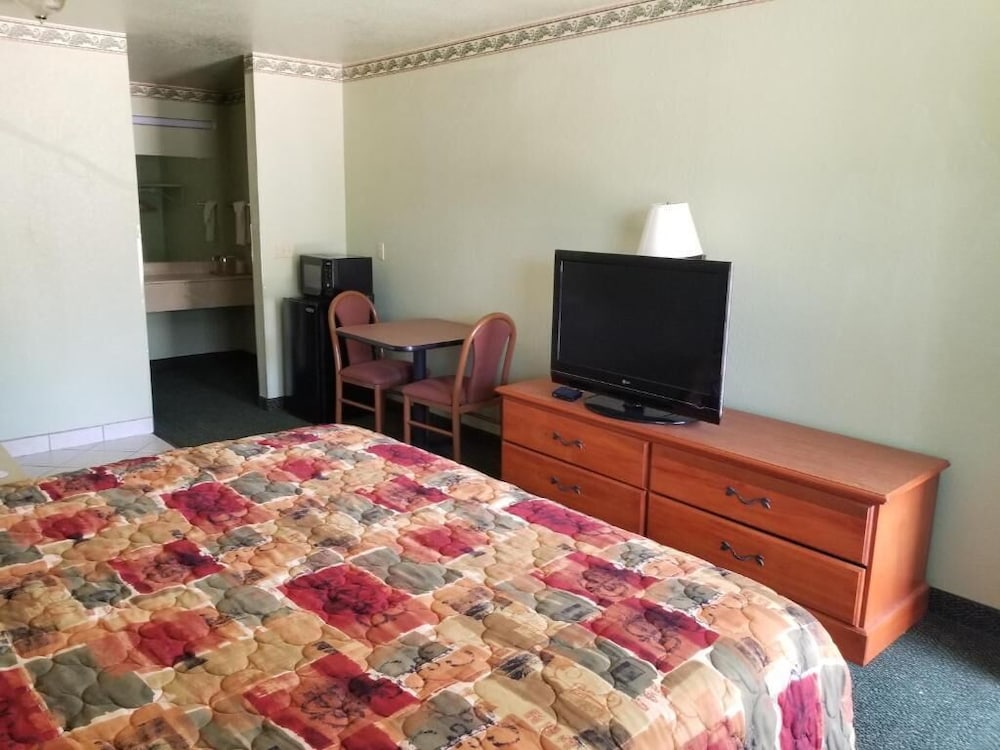 Haltom Inn - photo 14
