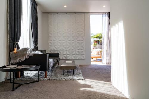 Dunedin Central Luxe Pad — 4-Star Luxury Hotel in Dunedin, New Zealand