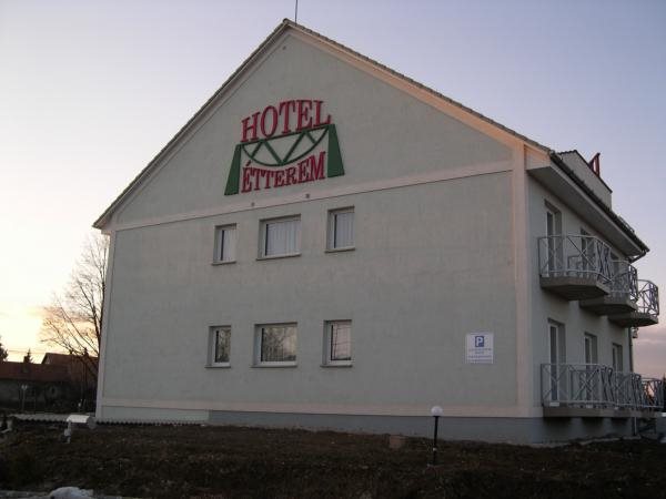 Hotel Pontis - last minute hotel in Biatorbagy