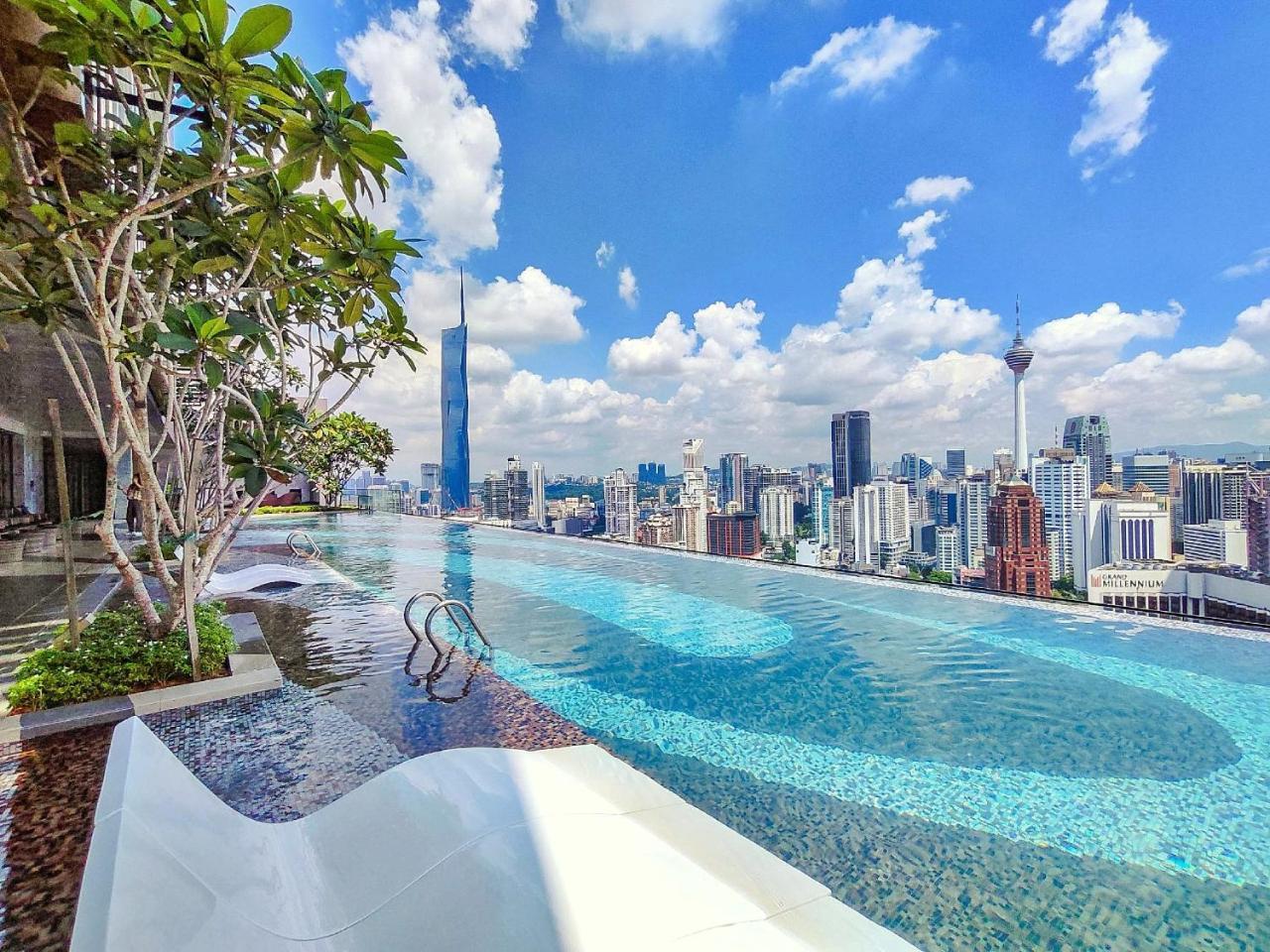 Axon Bukit Bintang Cozy 1BR Suite with KLCC View — 4-Star Luxury Hotel in Kuala Lumpur, Malaysia