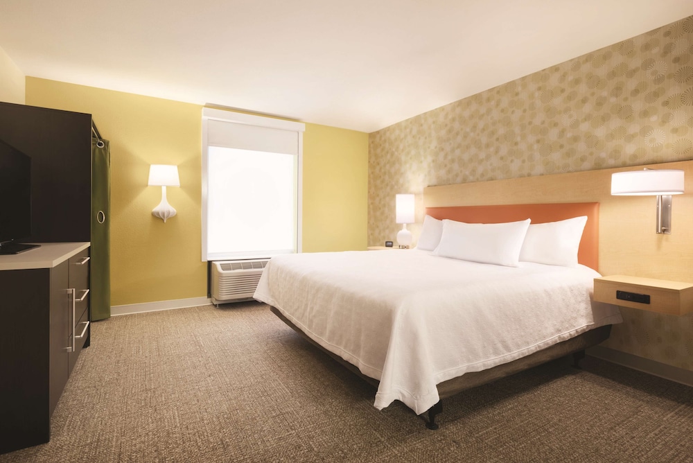 Home2 Suites Iowa City Coralville - photo 11