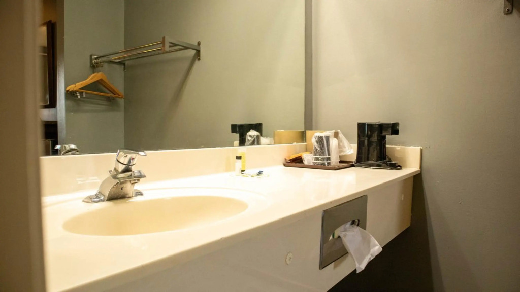 Executive Inn Yanceyville - photo 23