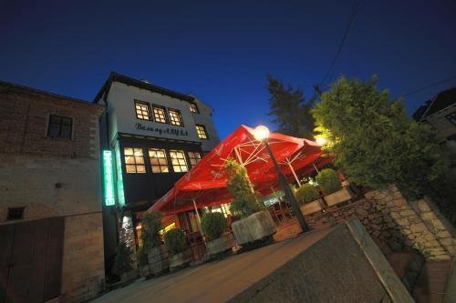 Villa od Alula — 4-Star Luxury Hotel in Vevcani, Republic of Macedonia