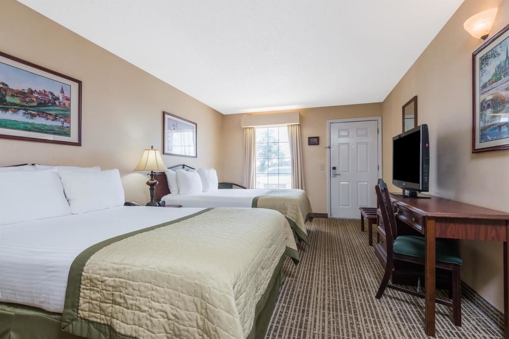 Baymont by Wyndham Greenville - photo 9