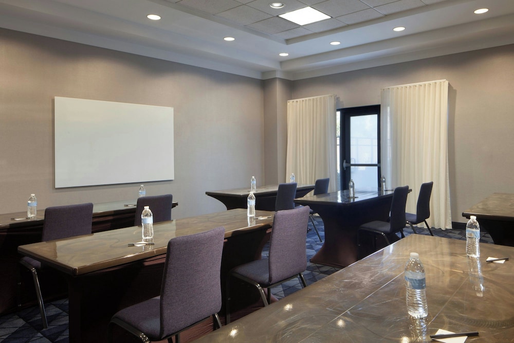 Courtyard by Marriott Newark Silicon Valley - photo 53