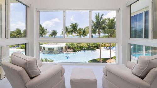 Luxury 3 BR 3BA condo with sweeping ocean views — 4-Star Luxury Hotel in Key Largo, United States