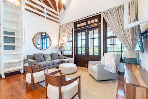 Livengood Properties BZ The PoolClub@Mahogany Bay in San Pedro, Belize