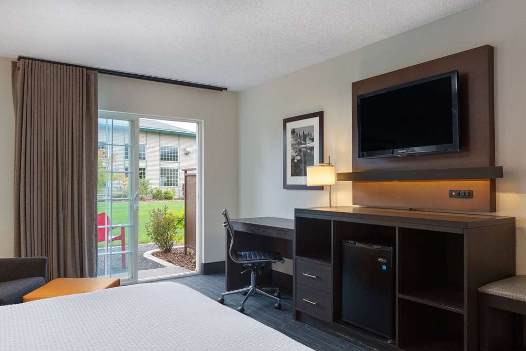 Ramada by Wyndham Spokane Airport - photo 6