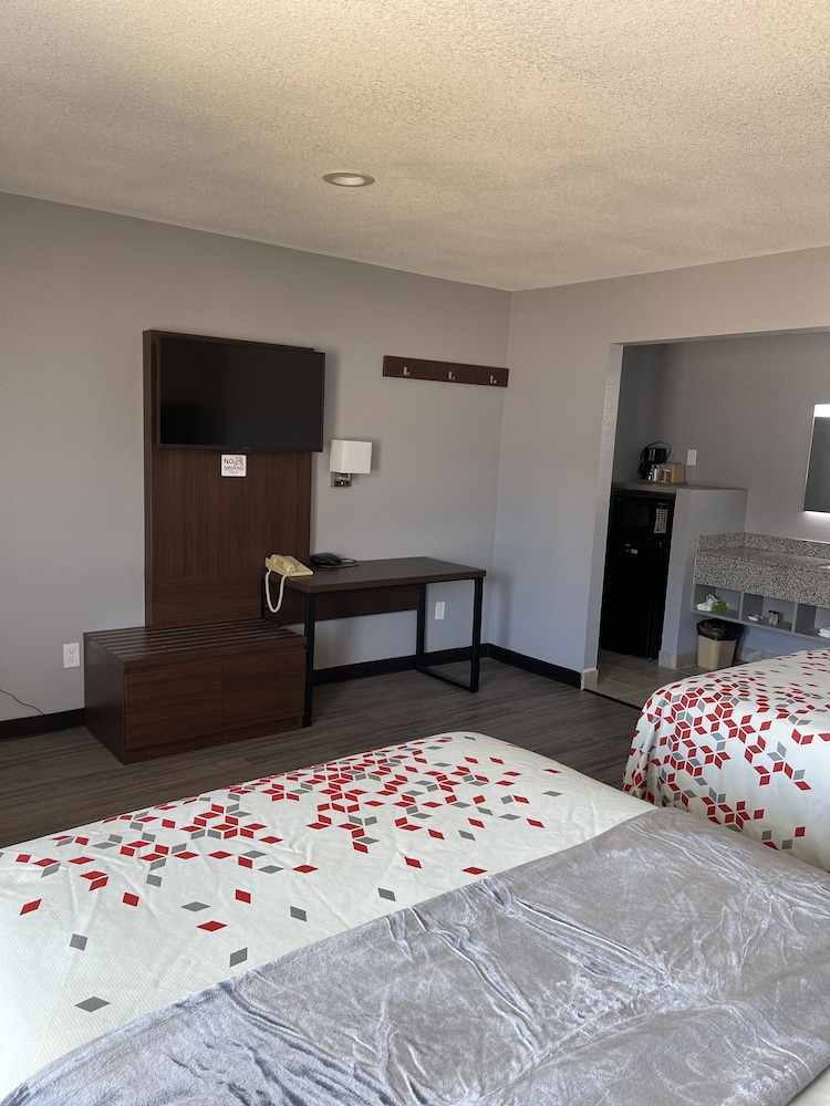 Ridge Motel - photo 13