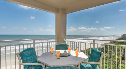 Spectacular Beachfront Views from this Tastefully Decorated Condo PH5B Palm House — 4-Star Luxury Hotel in New Smyrna Beach, United States