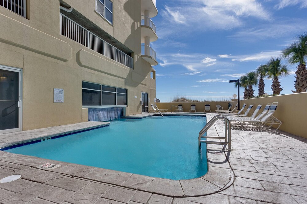 Island Royale by Meyer Vacation Rentals — 4-Star Luxury Hotel in Gulf Shores, United States