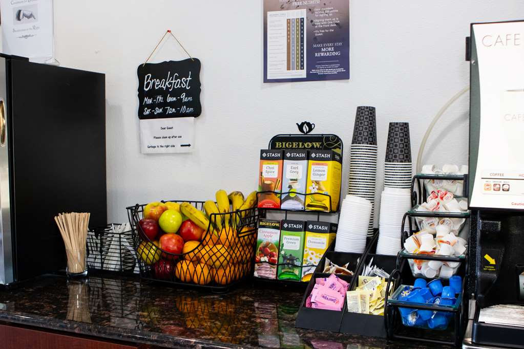 Red Lion Inn & Suites Vancouver - photo 42