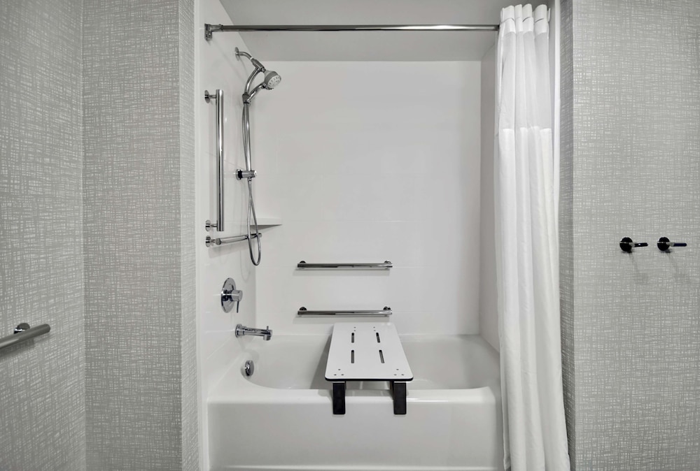 Hampton Inn by Hilton Abingdon - photo 15