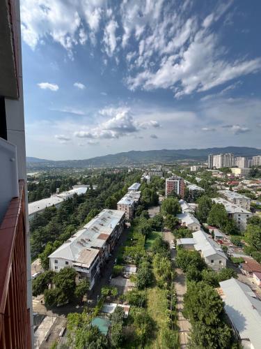 Deluxe Rooms and Apartments Near Metro