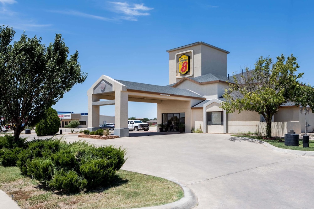 Super 8 by Wyndham Midland - photo 2