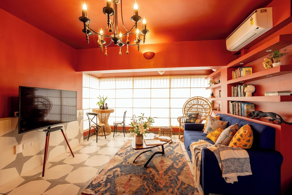 ELIVAAS 5 BHK with Pvt Pool Entertainment Room & Glass House Bludoor — 5-Star Luxury Hotel in Mormugao, India