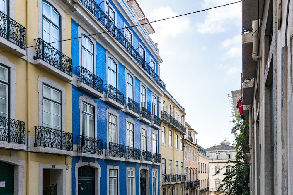 Sweet Inn Apartments Chiado — 4-Star Luxury Hotel in Lisbon, Portugal