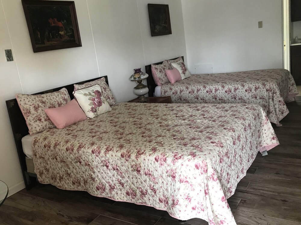 Sunset Valley Motel - photo 17