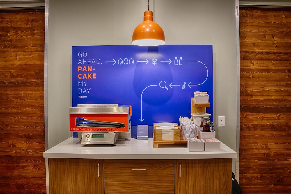 Holiday Inn Express Suites Hayward Castro Valley By Ihg — Hayward