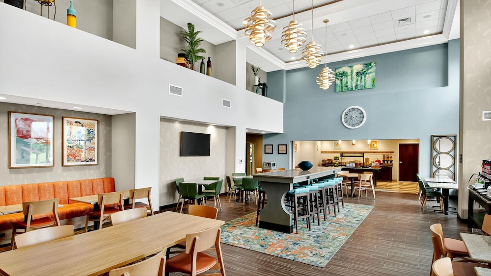 Hampton Inn & Suites Chippewa Falls — hotel in Chippewa Falls