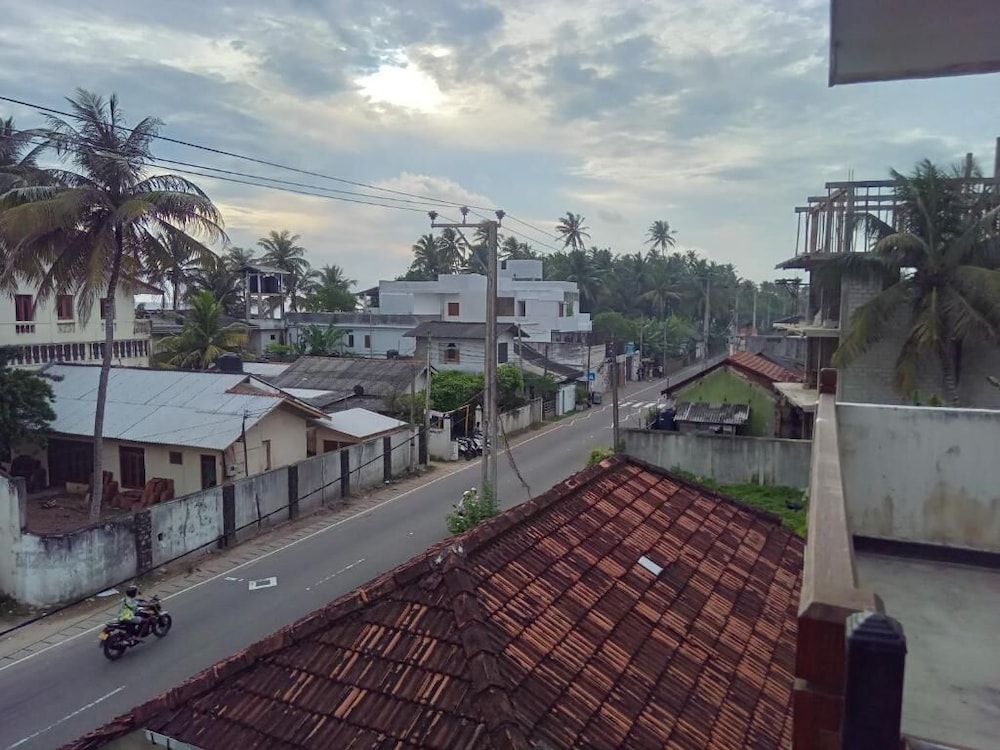 Lyons Villa 20333161 — Talpe