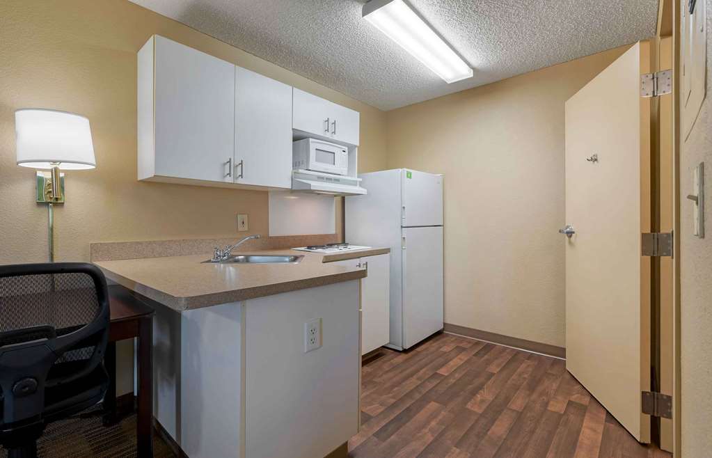 Extended Stay America Suites Sacramento White Rock Rd - photo 15