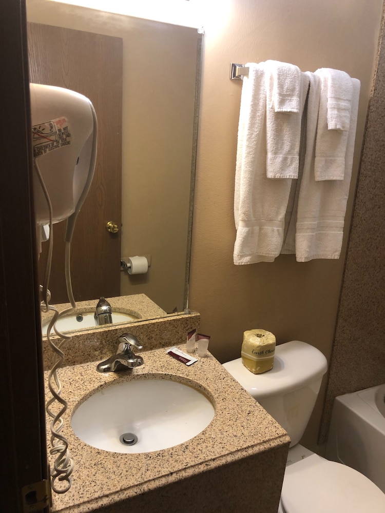 Riverton Inn & Suites - photo 19