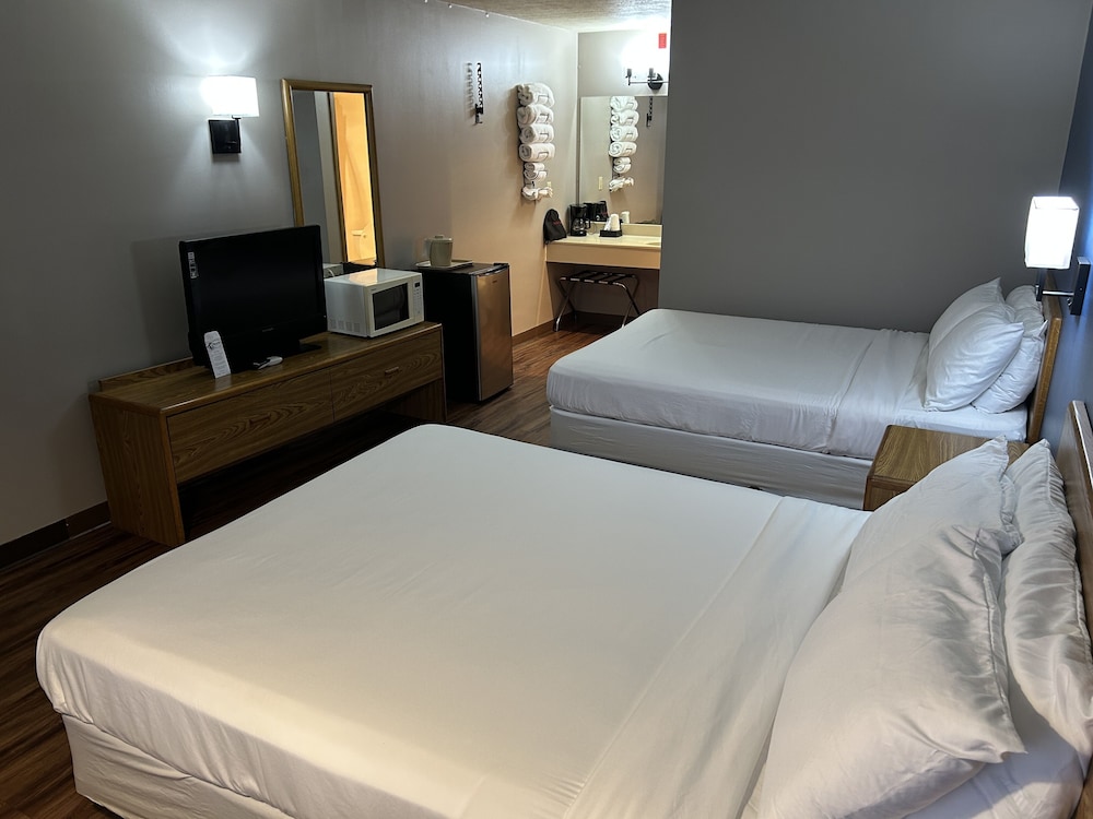 Valley Inn and Suites - photo 22