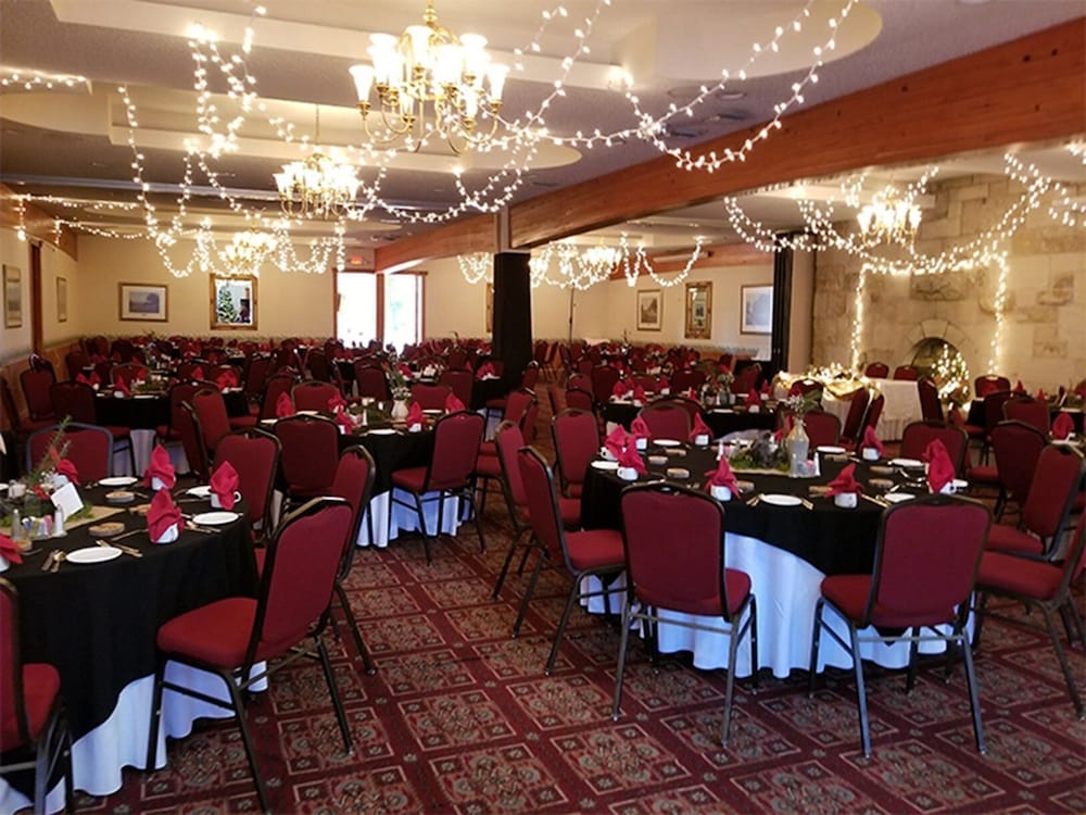 Inn of the Hills Resort and Conference Center - photo 34