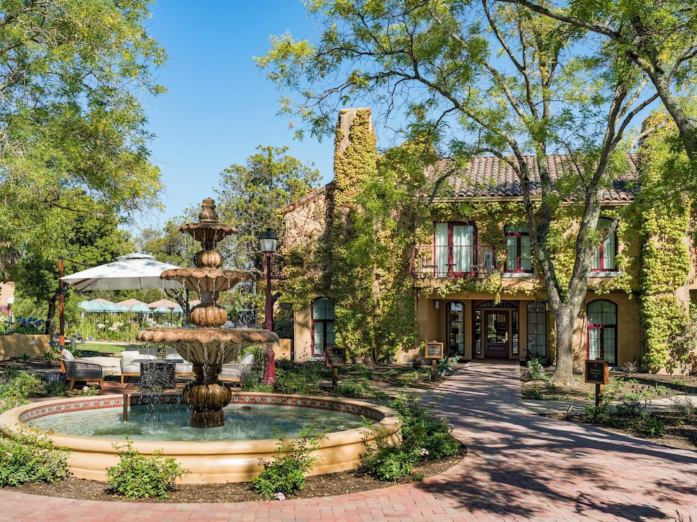 Vinarosa Resort & Spa in Santa Rosa, United States