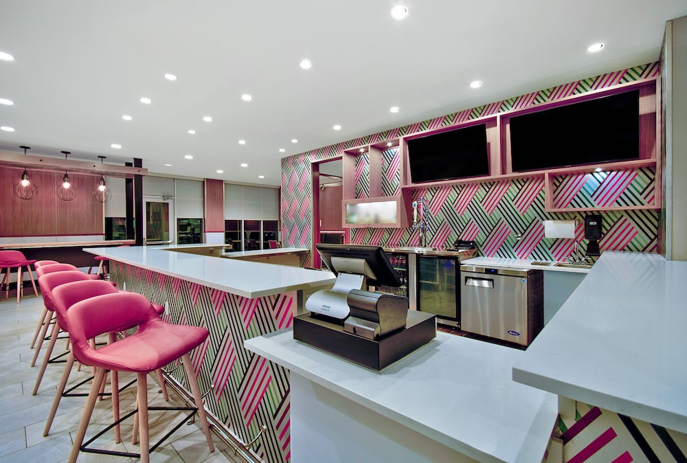 Holiday Inn Erie by IHG - photo 37